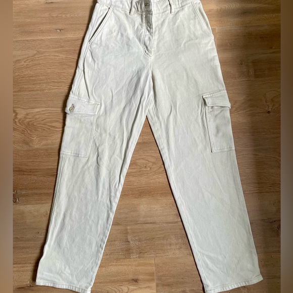 Aritzia Wilfred Free Modern Cargo Pants Size 8 Beige - Picture 3 of 13